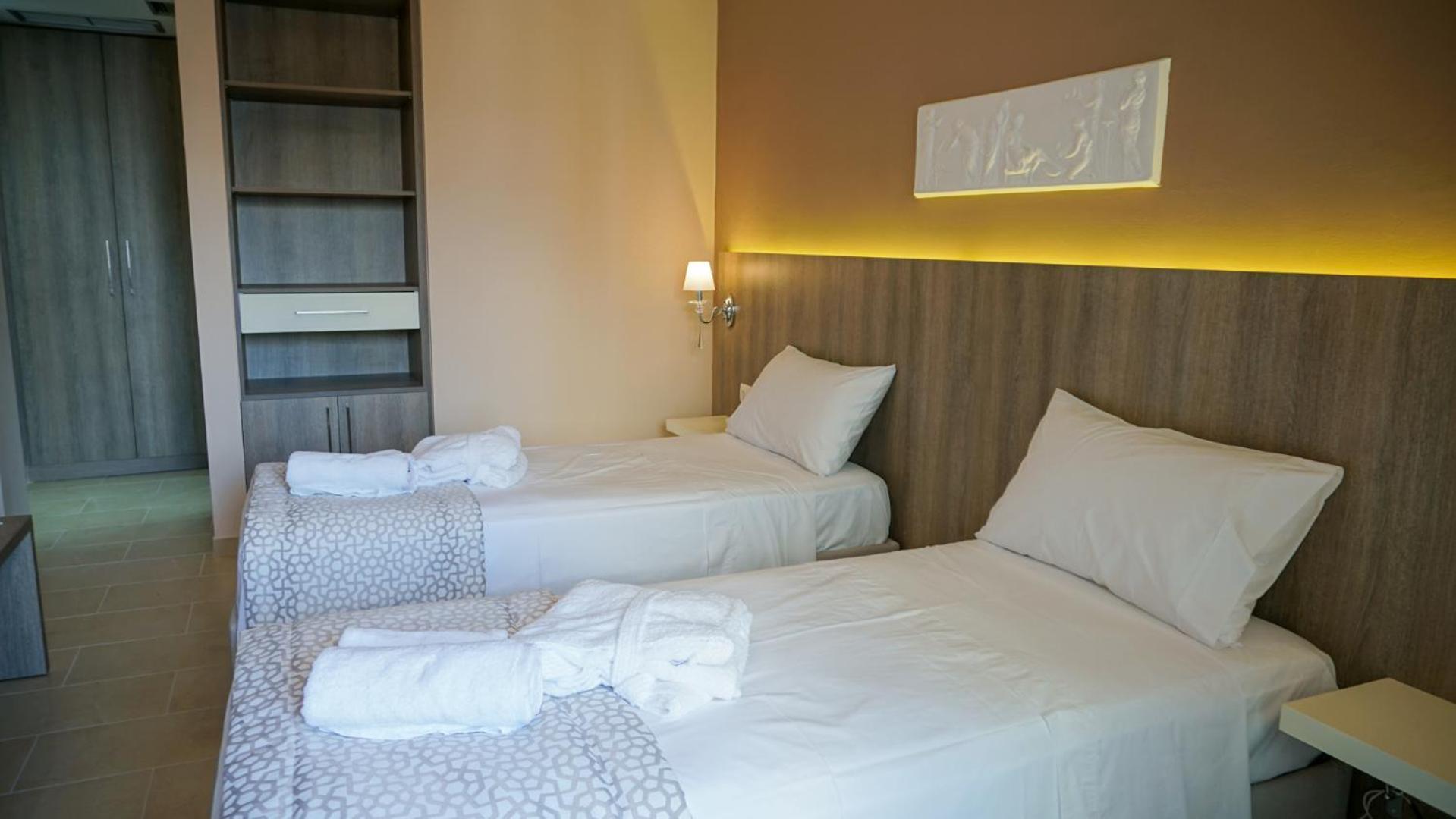 Agnes Deluxe Hotel Pefkochori Room photo